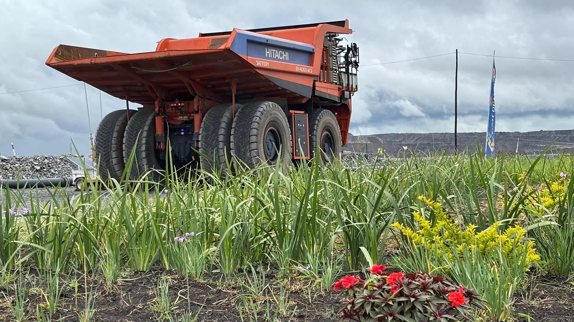Hitachi EH4000AC-3 մարտկոցային ինքնաթափ բեռնատար հանքում