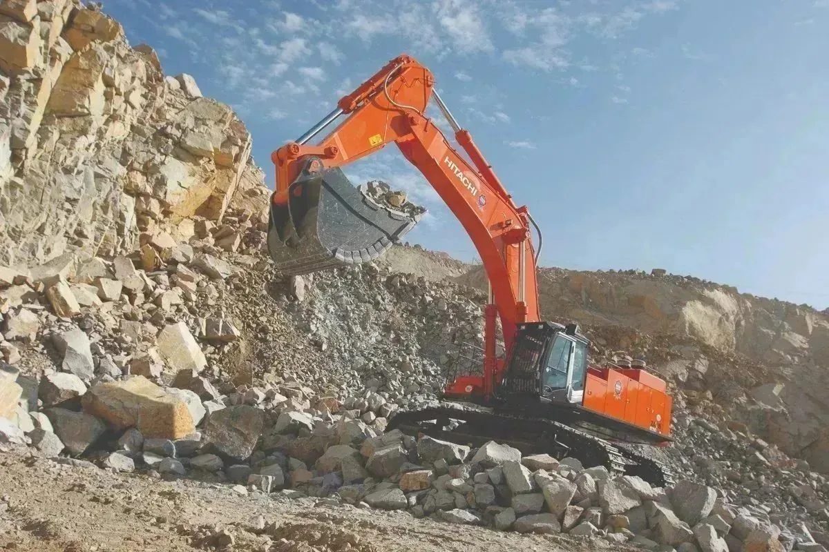 Hitachi ZX870LC-5A — Wayland Armenia